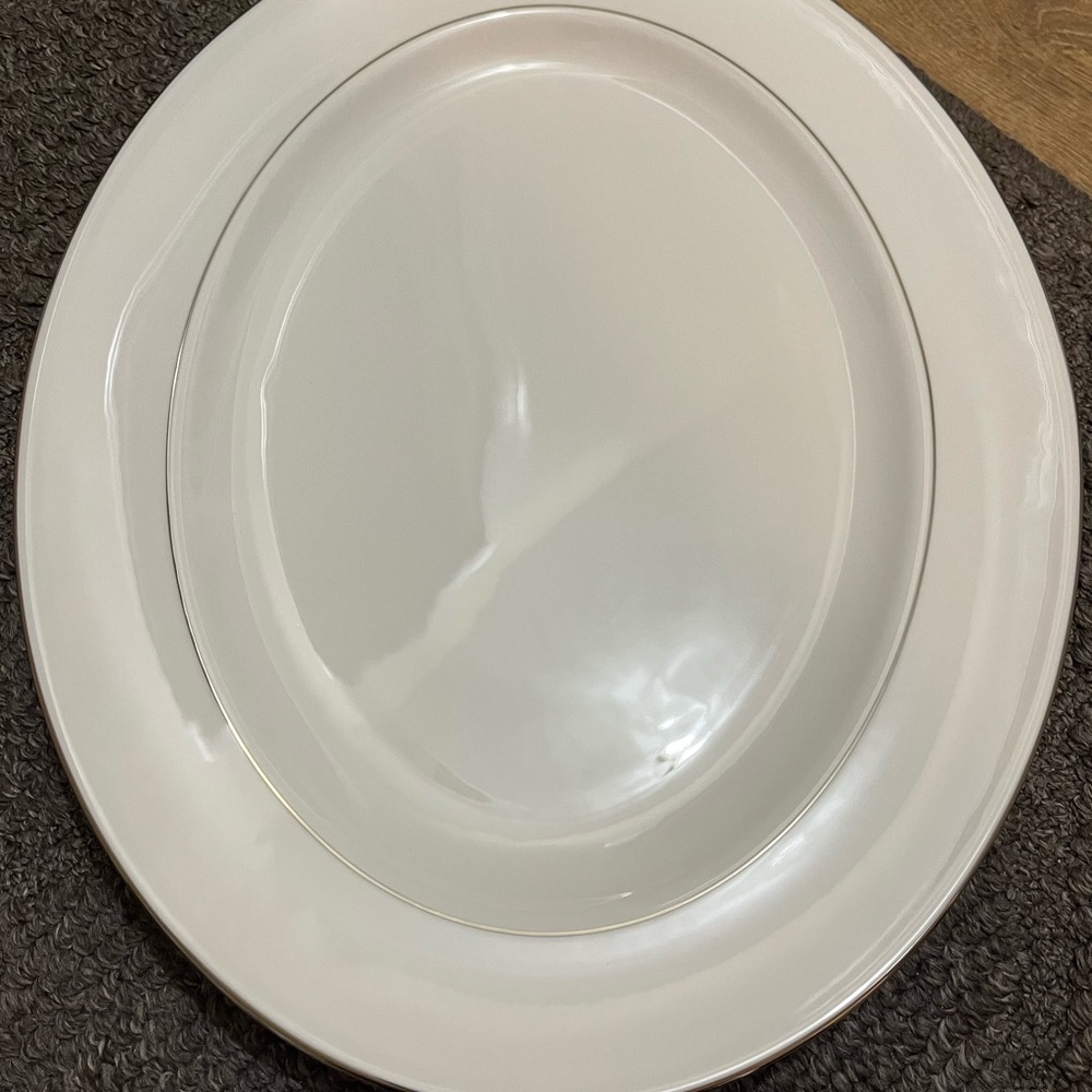 Lenox Continental Fine China Brand New